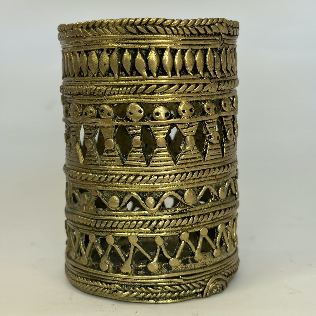 Dhokra Pen Stand – Handcrafted Brass Desk Accessory | Bastar Art